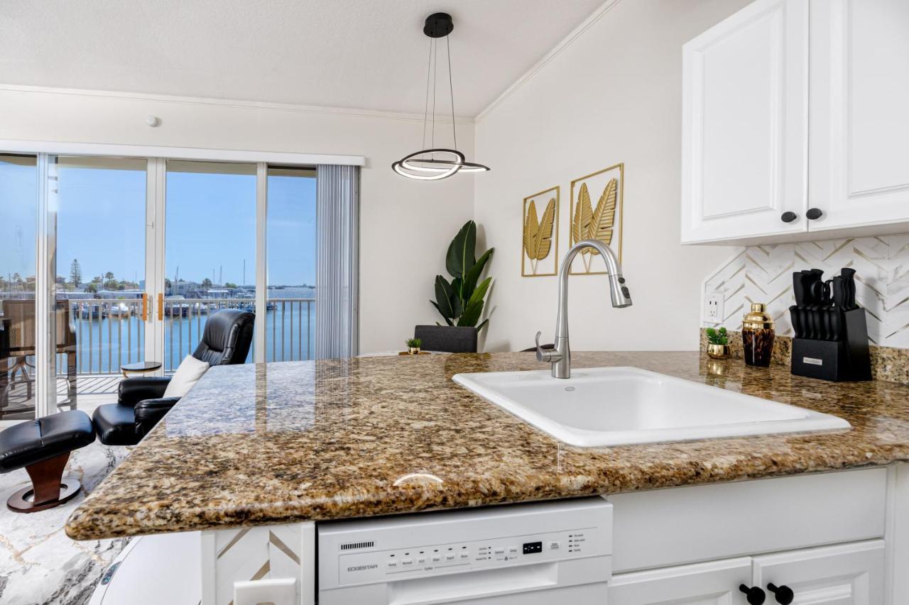 Elegant Waterfront Place For Two/Boca Ciega Resort San Petersburgo Exterior foto